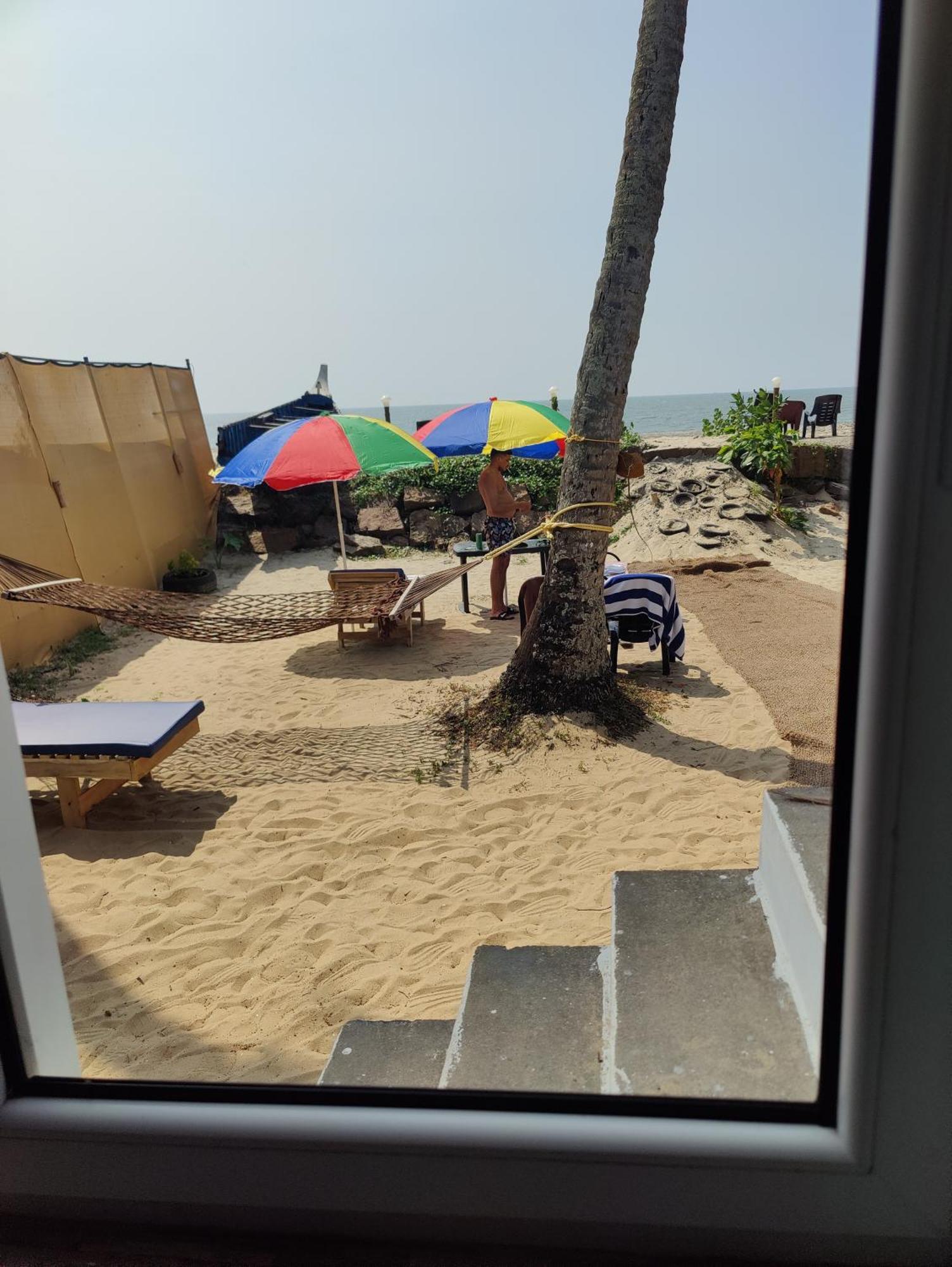 Tripsea Beach Villa Alappuzha Esterno foto