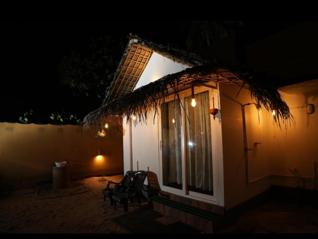 Tripsea Beach Villa Alappuzha Esterno foto