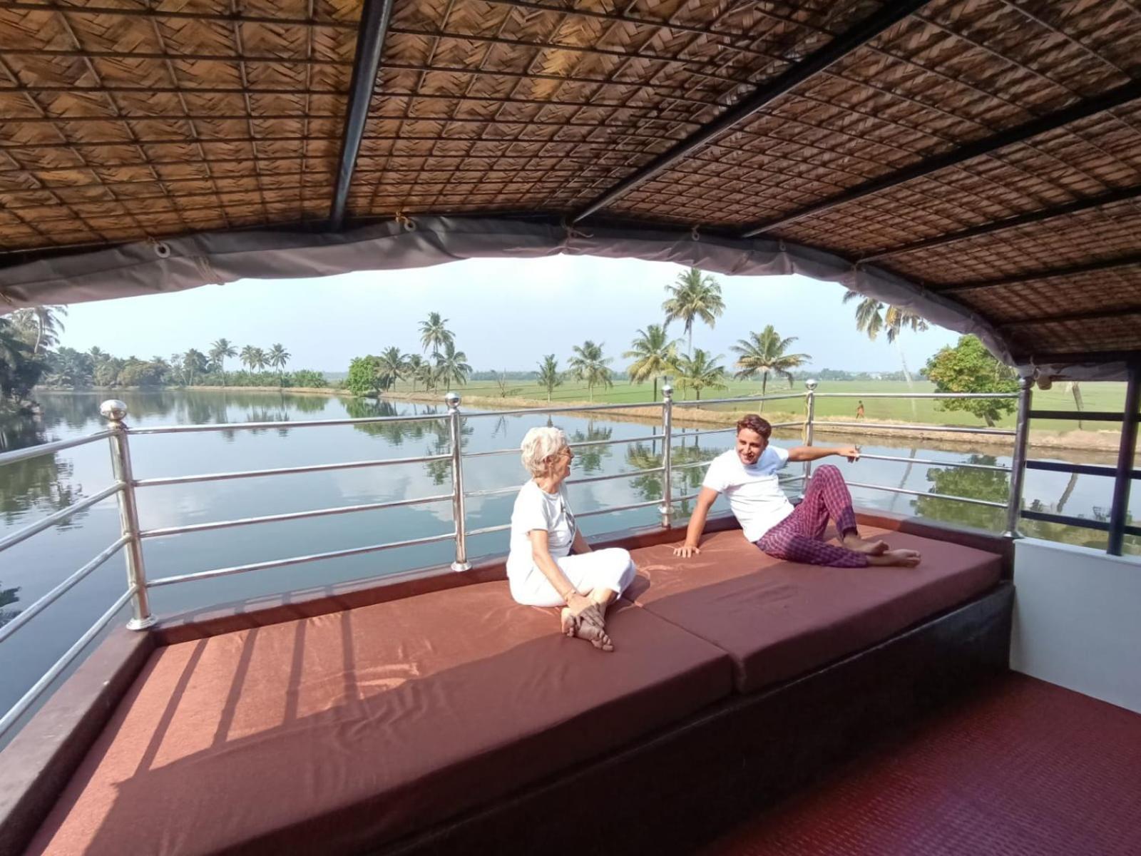 Tripsea Beach Villa Alappuzha Esterno foto