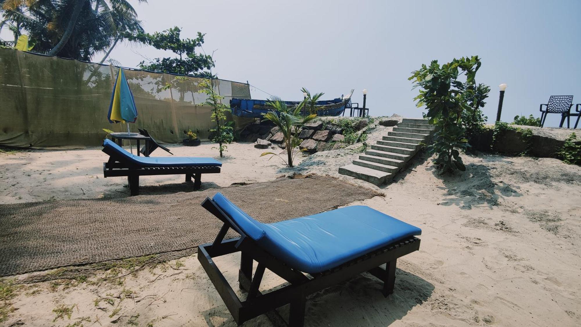 Tripsea Beach Villa Alappuzha Esterno foto